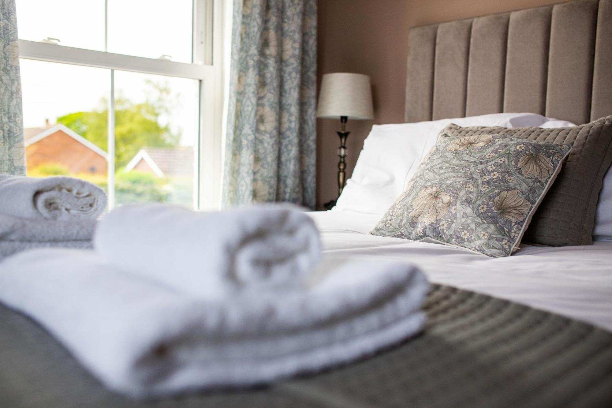 Woodfalls Inn Redlynch  Dış mekan fotoğraf